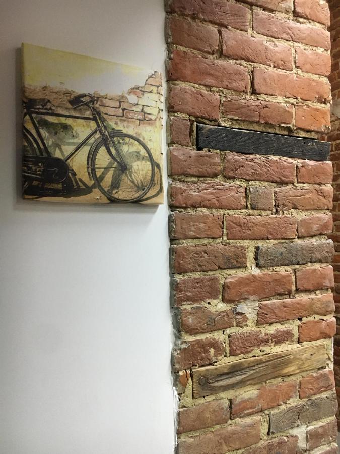Hotel Rover Lviv Bagian luar foto