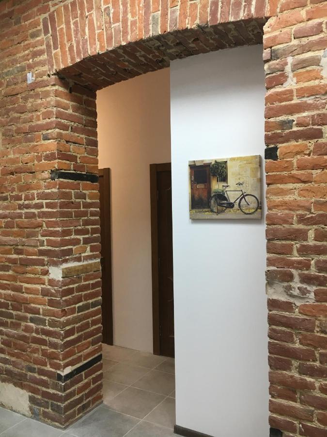 Hotel Rover Lviv Bagian luar foto