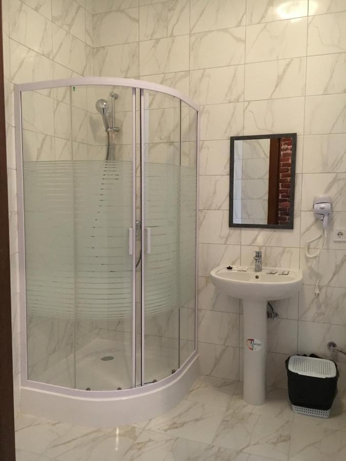 Hotel Rover Lviv Bagian luar foto