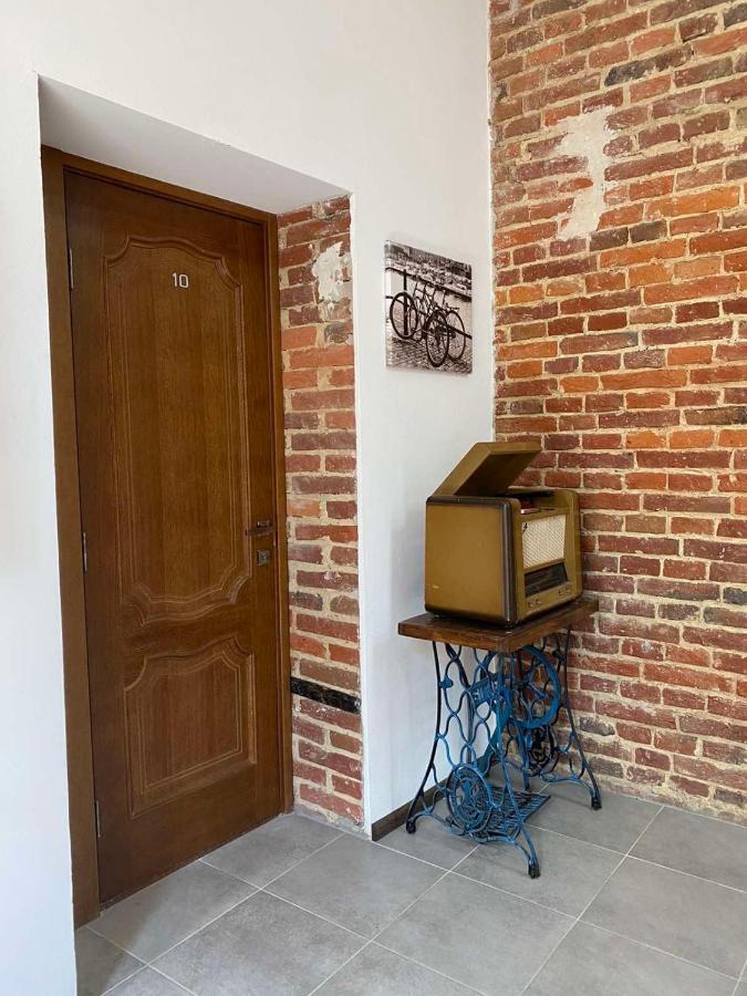 Hotel Rover Lviv Bagian luar foto