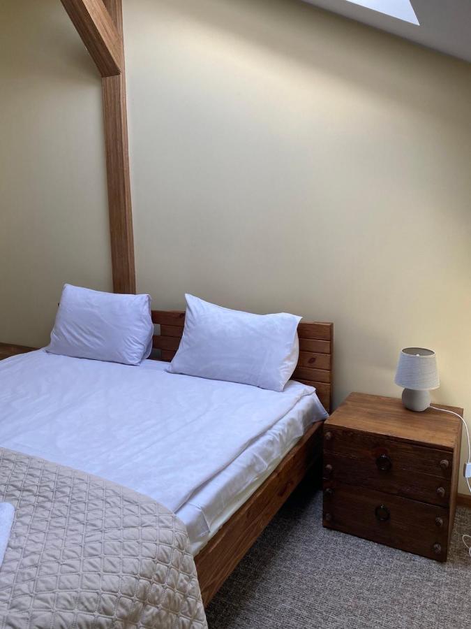 Hotel Rover Lviv Bagian luar foto