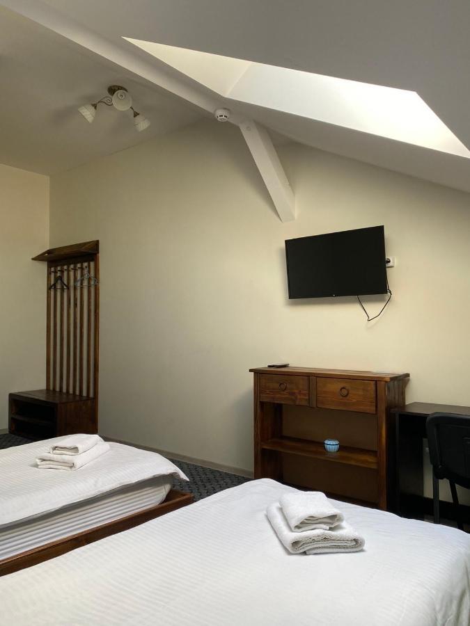 Hotel Rover Lviv Bagian luar foto