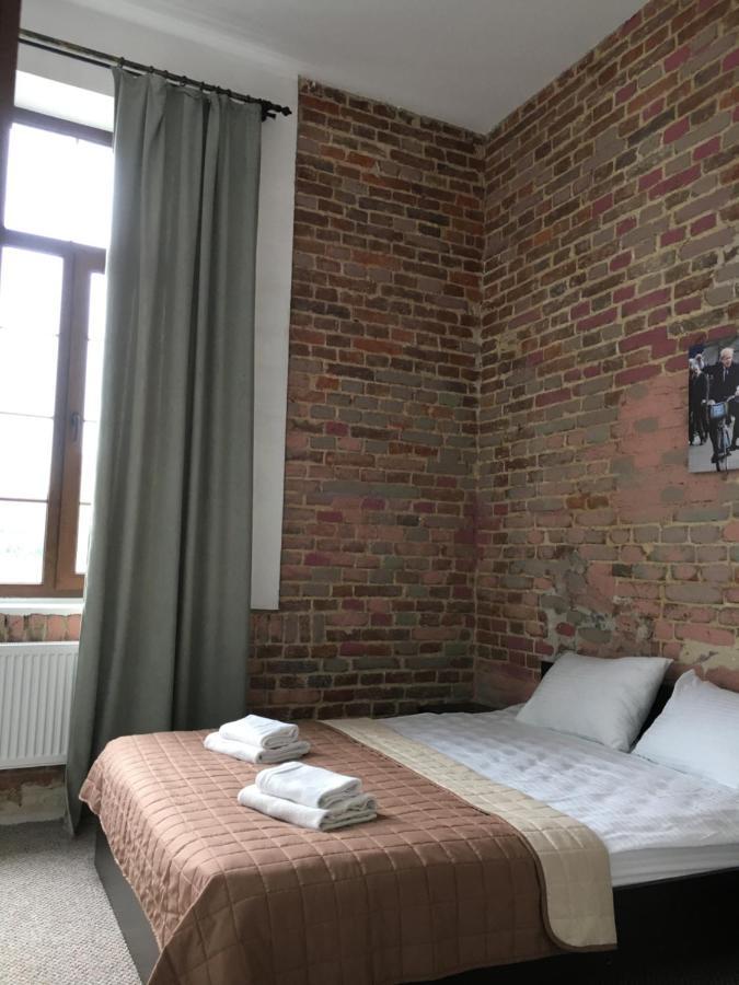 Hotel Rover Lviv Bagian luar foto