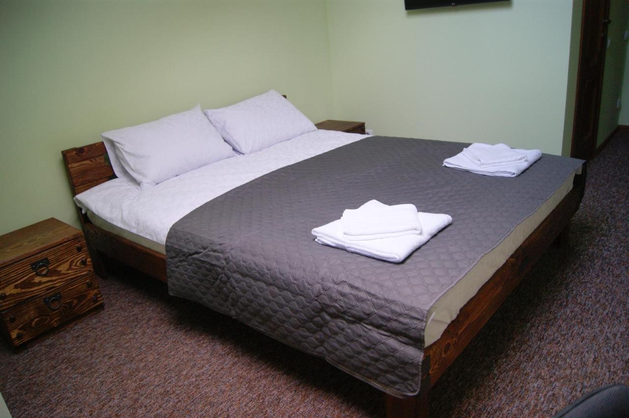 Hotel Rover Lviv Bagian luar foto