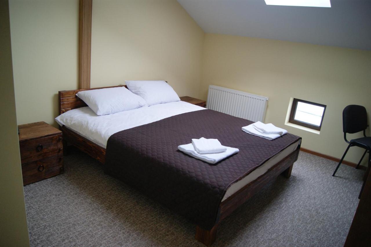 Hotel Rover Lviv Bagian luar foto