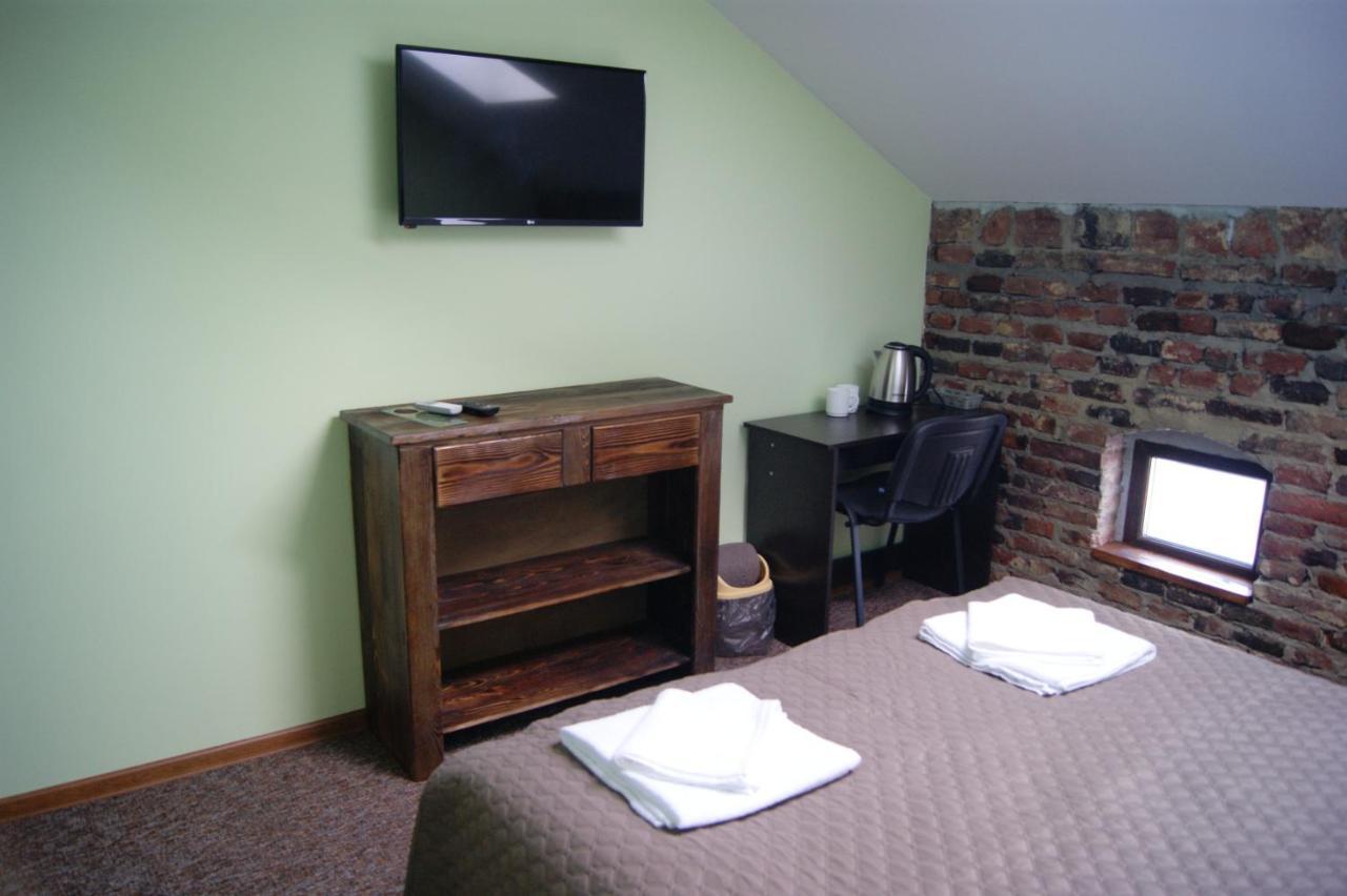 Hotel Rover Lviv Bagian luar foto
